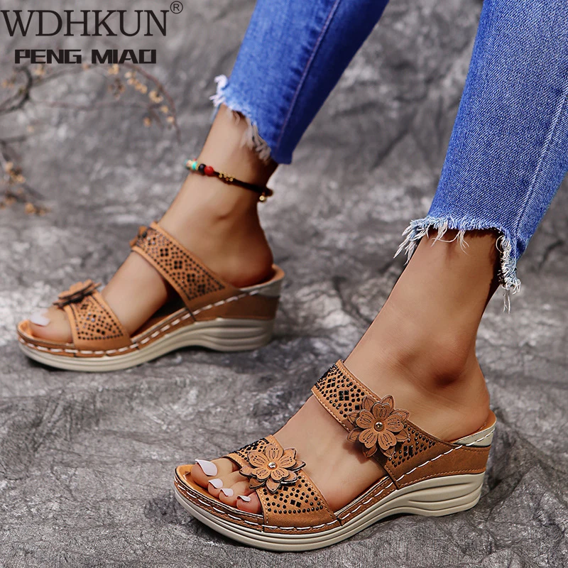 

BKQU Summer Women Casual Shoes Vintage Flower Fish Mouth Sandals Women Rhinestone Mid Heels Wedge Sandals Open Toes Large Size