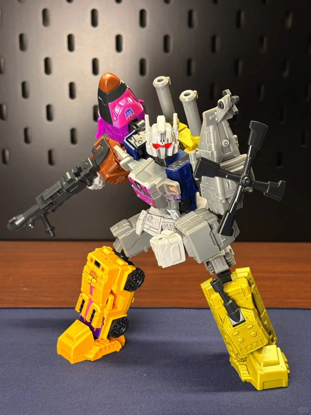 Фото В наличии: Набор Blokees Devastator Transformers Defender Version (комбинированный) с бронированным держателем для насадок-сверл для игрушек и хобби №5