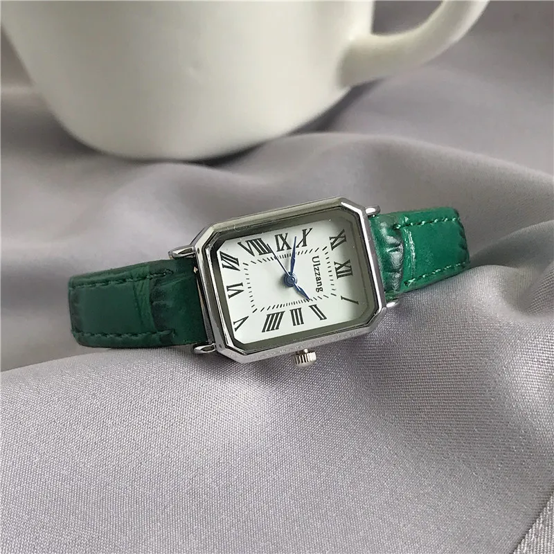 

Retro Watches Classic Casual Quartz Dial Leather Strap Band Rectangle Clock Fashionable Wrist Watches for Women