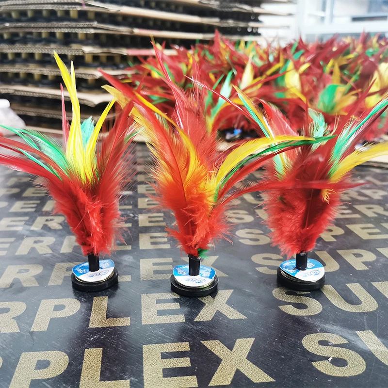 Воланчик с разноцветными перьями для фитнеса и развлечений Китай воланчик Jianzi