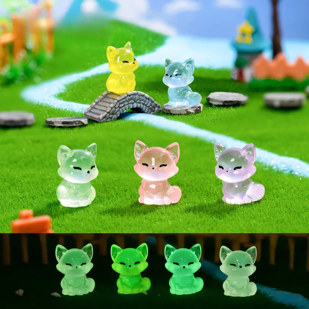 

Светящиеся мини-лисы для сада