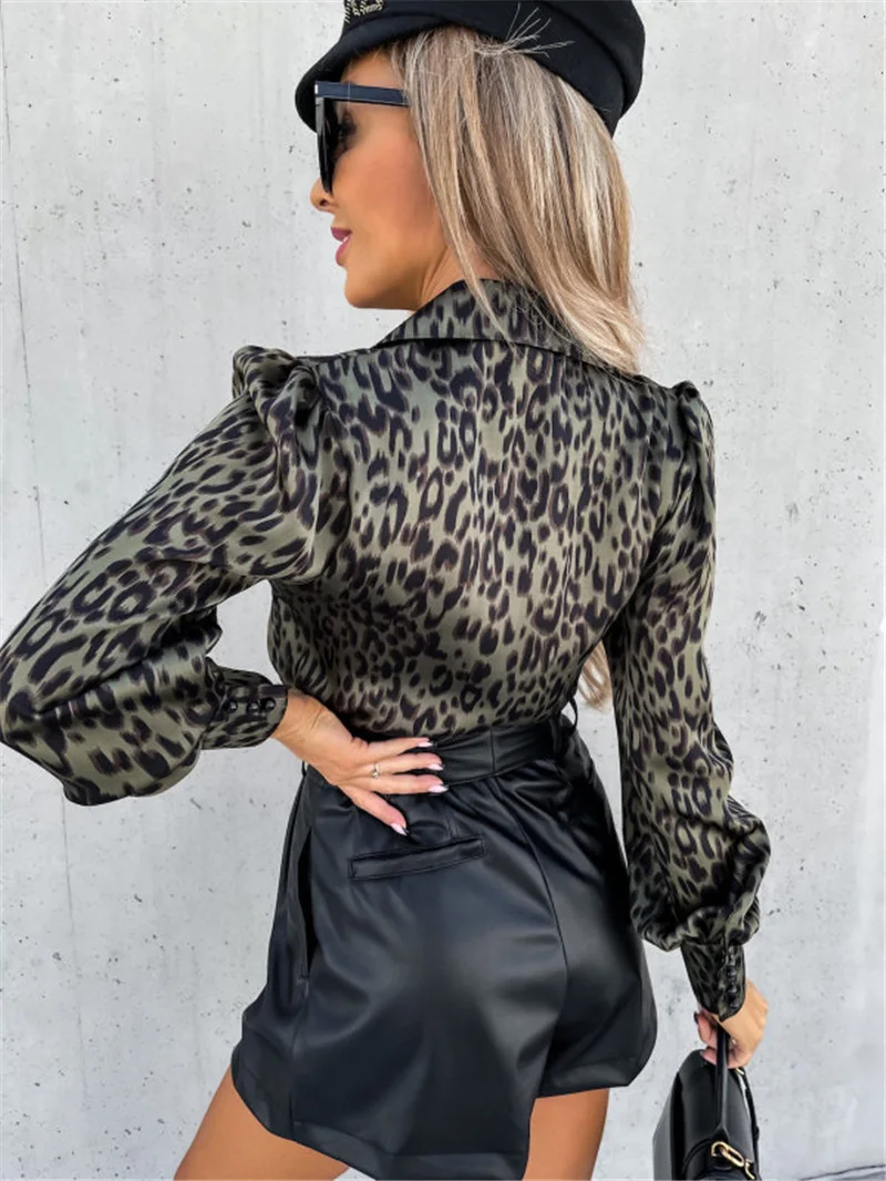 Модный атласный Шелковый топ с леопардовым принтом и высоким воротником
