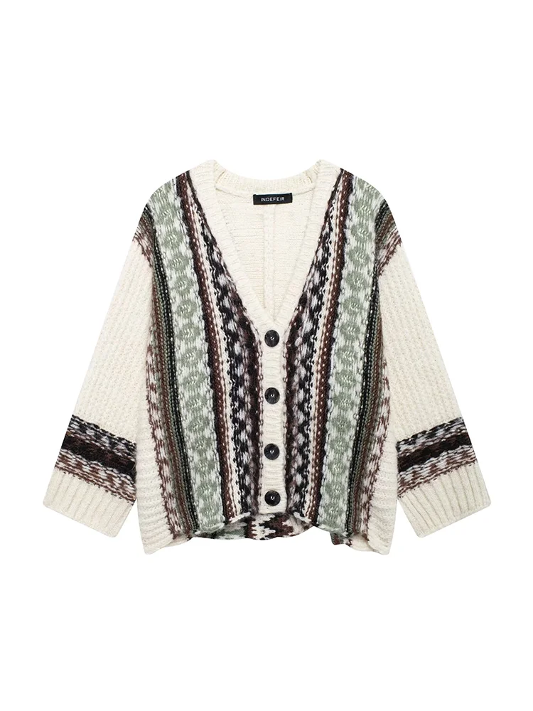 Женский трикотажный кардиган с V-образным вырезом на пуговицах