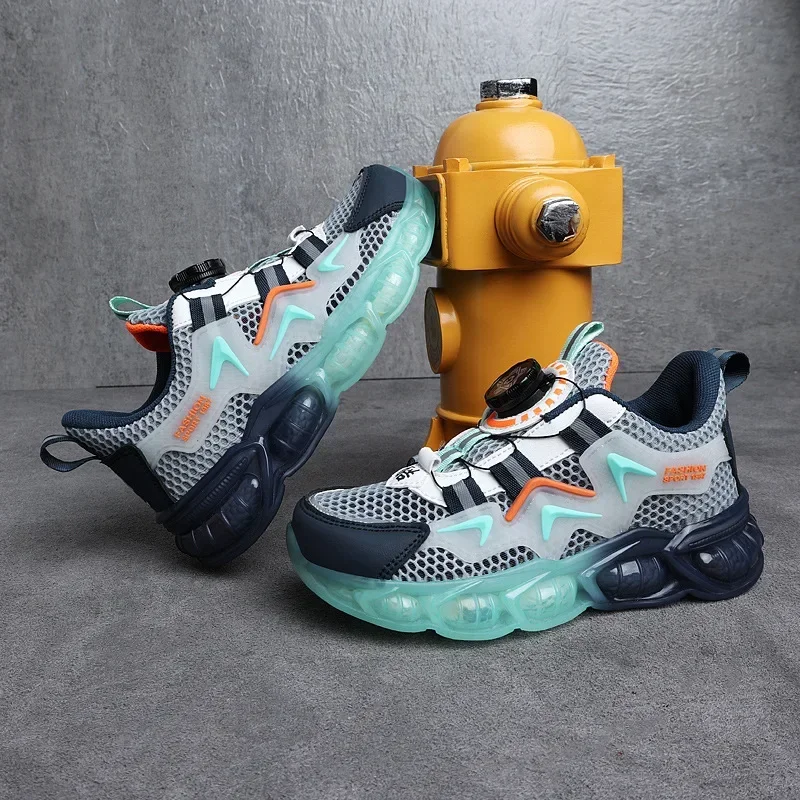 Летняя спортивная обувь для мальчиков новинка 2024 сетчатая дышащая износостойкая
