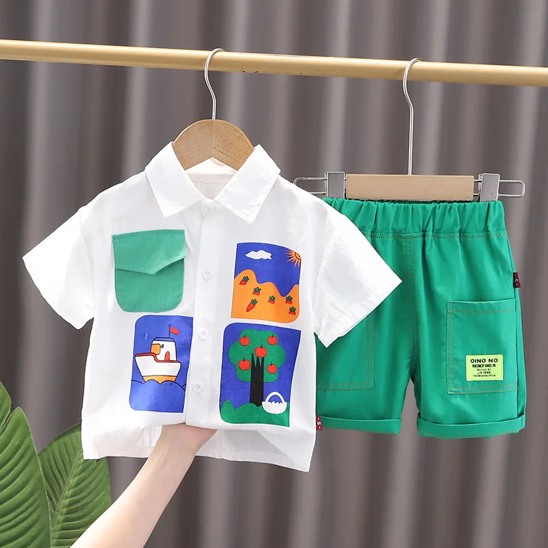 

Комплект летней одежды для маленьких мальчиков и девочек, комплект из 2 предметов, топ с мультяшным принтом и шорты для инструментов, модная ...