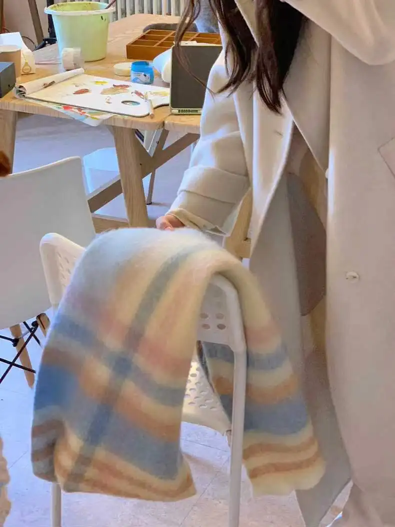 

2022 New Women Plaid Scarf Winter Pashmina Shawls Cashmere Thick Wraps Lady Warm Scarves Contrast Color Srtipe Hairy Bufanda