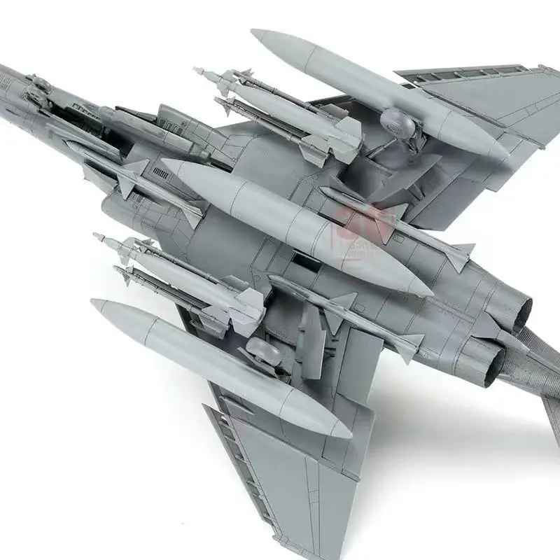 Фото LS-017 Комплект модели сборки 1/48 McDonnell Douglas F-4E PhantomII MENG №1