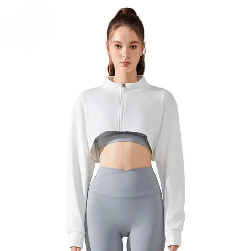 Женская укороченная куртка для