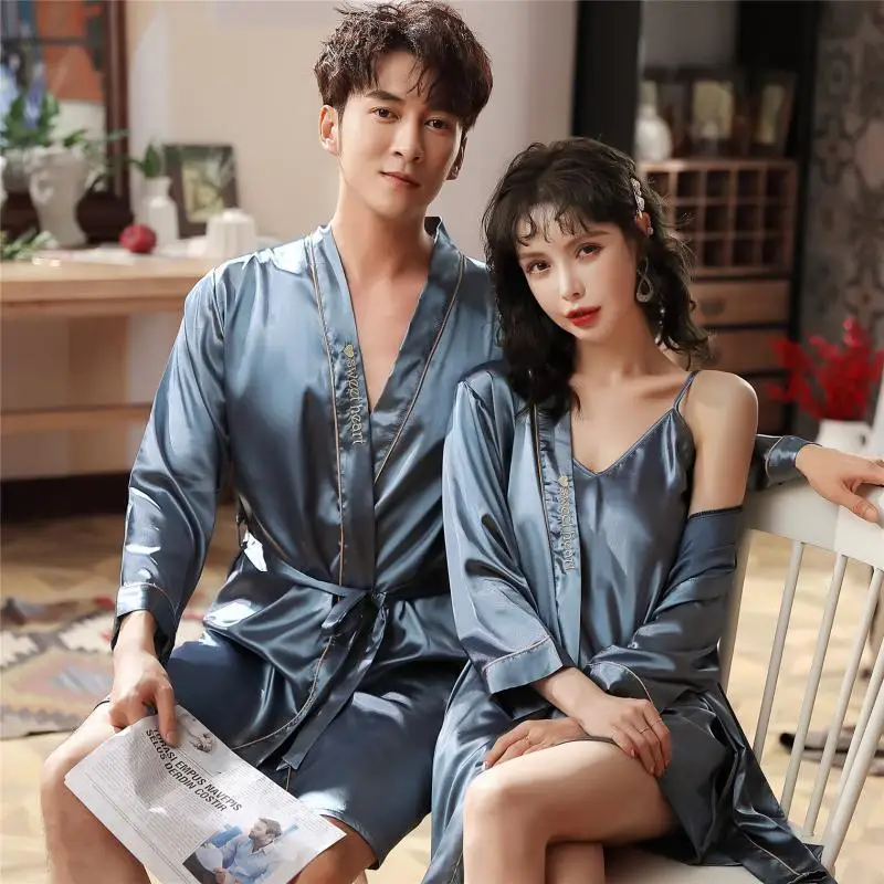 【Buy a send a set of】 the spring and autumn period and the couple robe silk pajamas women married silk red ice silk bathrobe