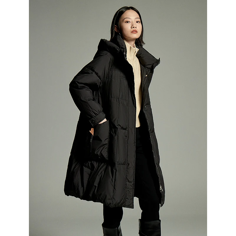Женский длинный пуховик с капюшоном
