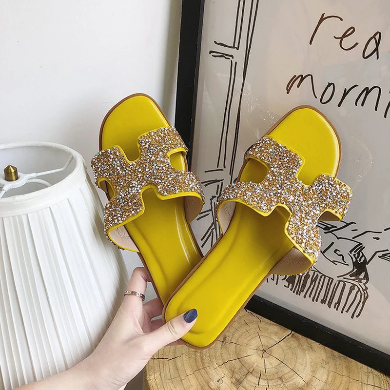 

Slippers Women Summer New Outdoor Flat-bottomed Soft-bottomed Bright Diamonds Travel Beach Household Sandals Fashion Flip Flops