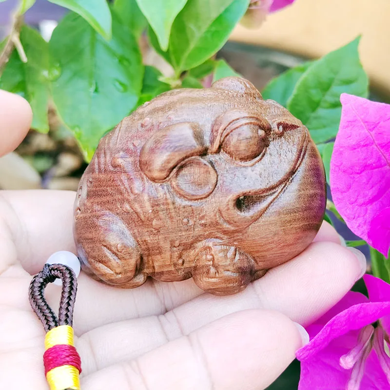 

Фигурка из зеленого сандала Netsuske богатая жаба-жаба