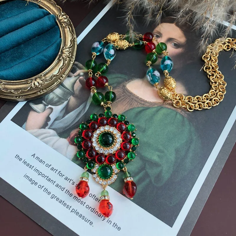 

И длинное ожерелье в средневековом винтажном стиле с изумрудным дворцом, цветная глазурованная цепочка на свитер, кисточка