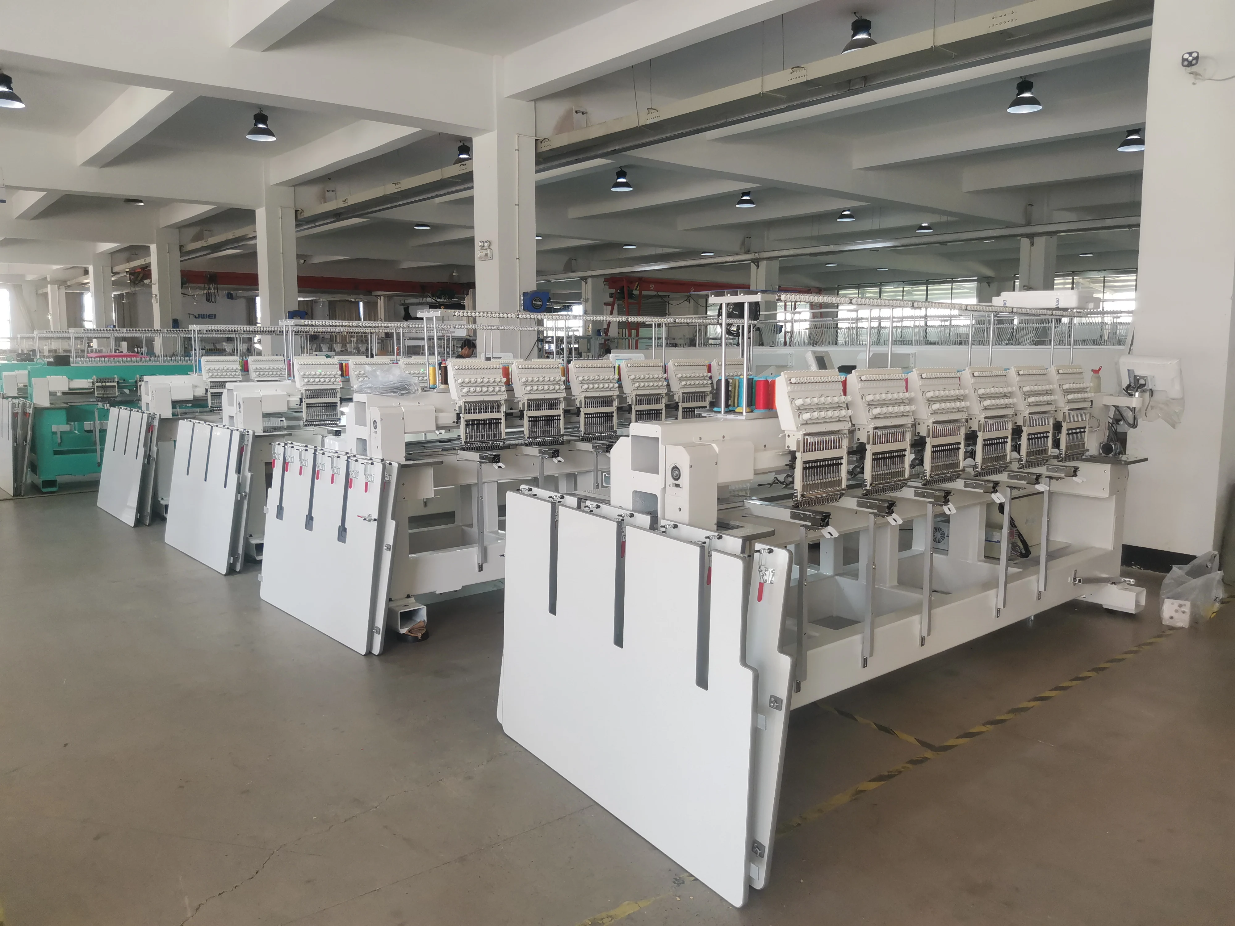 Фото Промышленная компьютеризированная вышивальная машина MFGS 1506 с 6 головками для кепок и футболок, автоматическая, в продаже №3