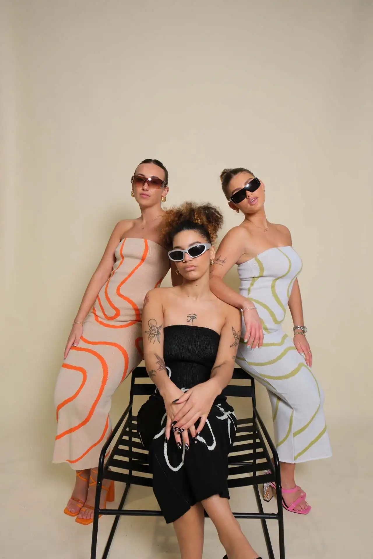 

Women Knit Striped Strapless Long Dress Black White Sexy Sleeveless Backless Female Elegant Printing Wrap Hips Bodycon Dresses