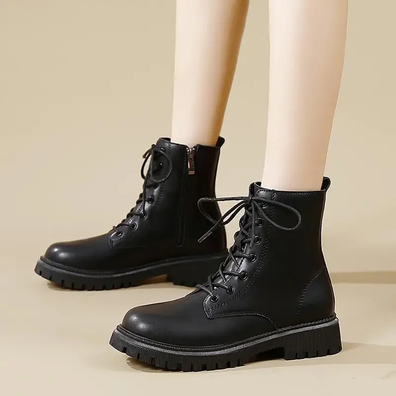 

Mom Shoes 2023 New Winter Flat Heel Short Boots Sports Girls Girls Middle-Aged and Elderly plus Size Women's Shoes