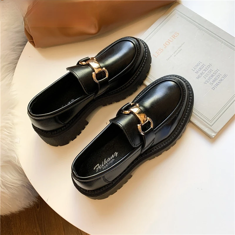 2022 Spring and Autumn New Women's Flat Shoes Ladies Leather Platform Shoes Casual Buckle Shoes Ladies Fashion All-match Shoes