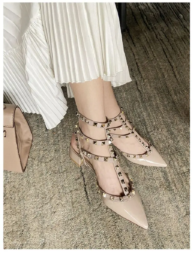 2023 Same Style Star Womer 's Sandals Rivet Low Heels Classic Pointed High Heels Fashion Pumps Comfortable Casual Women's Shoes