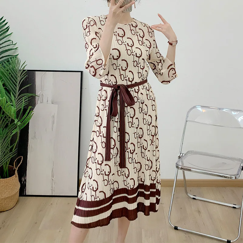 

Pleated polka dot dress for women's fashionable and fashionable spring new style skirt