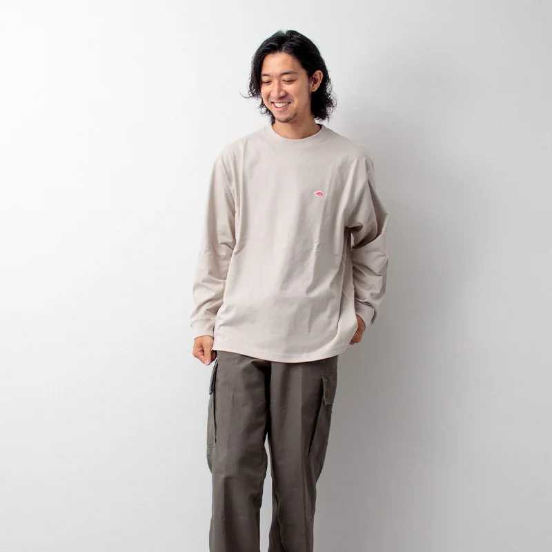 Футболка унисекс с длинным рукавом круглым вырезом и вышивкой