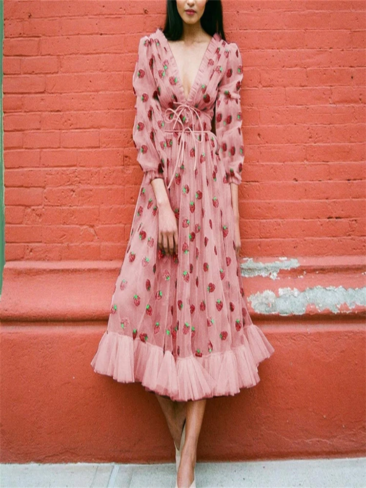 Женское шикарное платье принцессы Сетчатое с вышивкой клубники блестками и