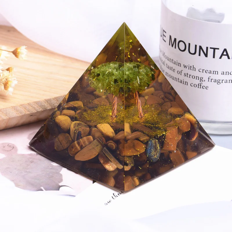 

Тип того же Aogen Пирамида украшение с натуральными кристаллами гравия Energy Tower Crystal chips miner