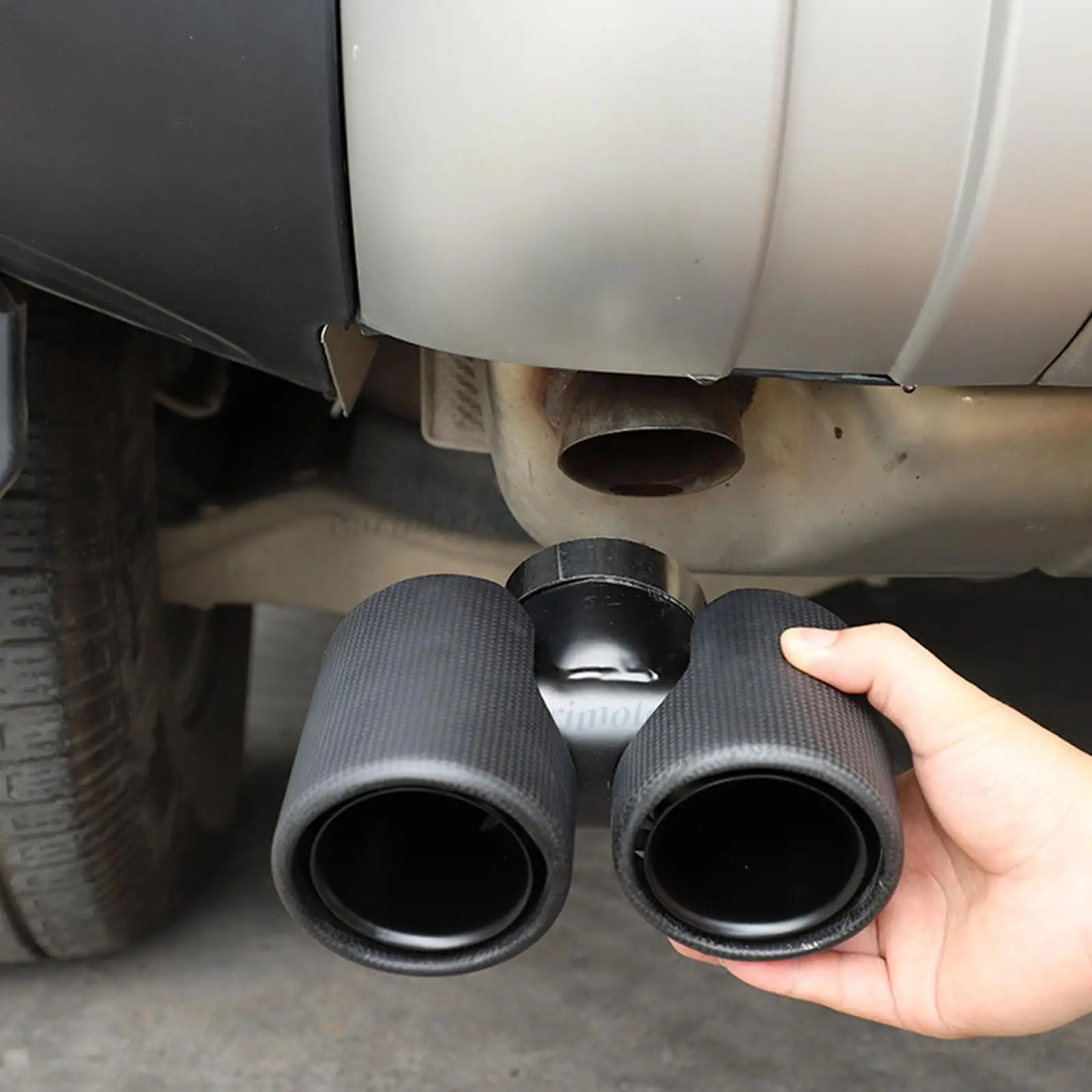 Для Land Rover Defender 90 110 2020 2021 2022 2023 2024 черные насадки на глушитель задней выхлопную