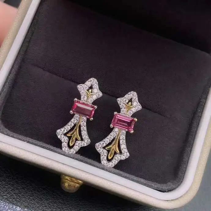 

Серьги-подвески из серебра 925 пробы с натуральным красным гранатом