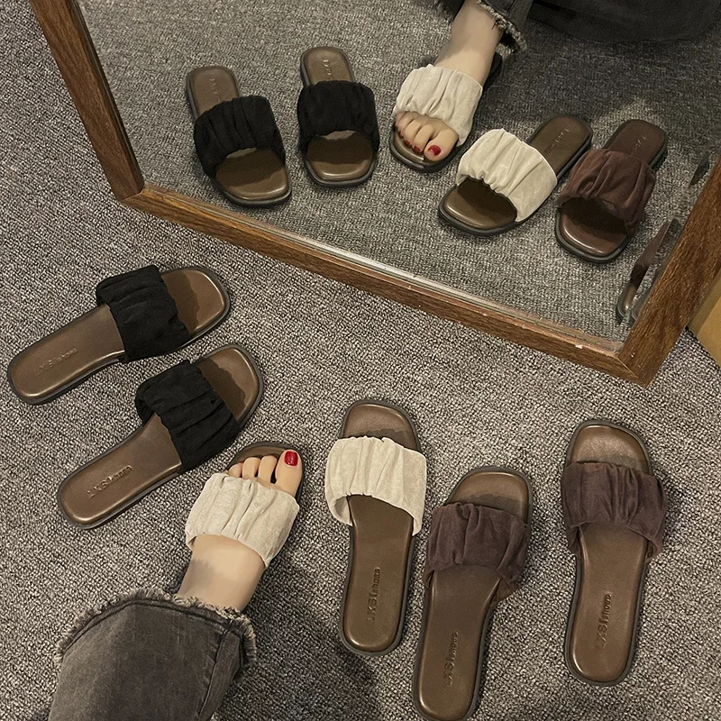 

Летние тапочки для женщин. Новые плиссированные шлепанцы во французском стиле с плоской подошвой и квадратным носком