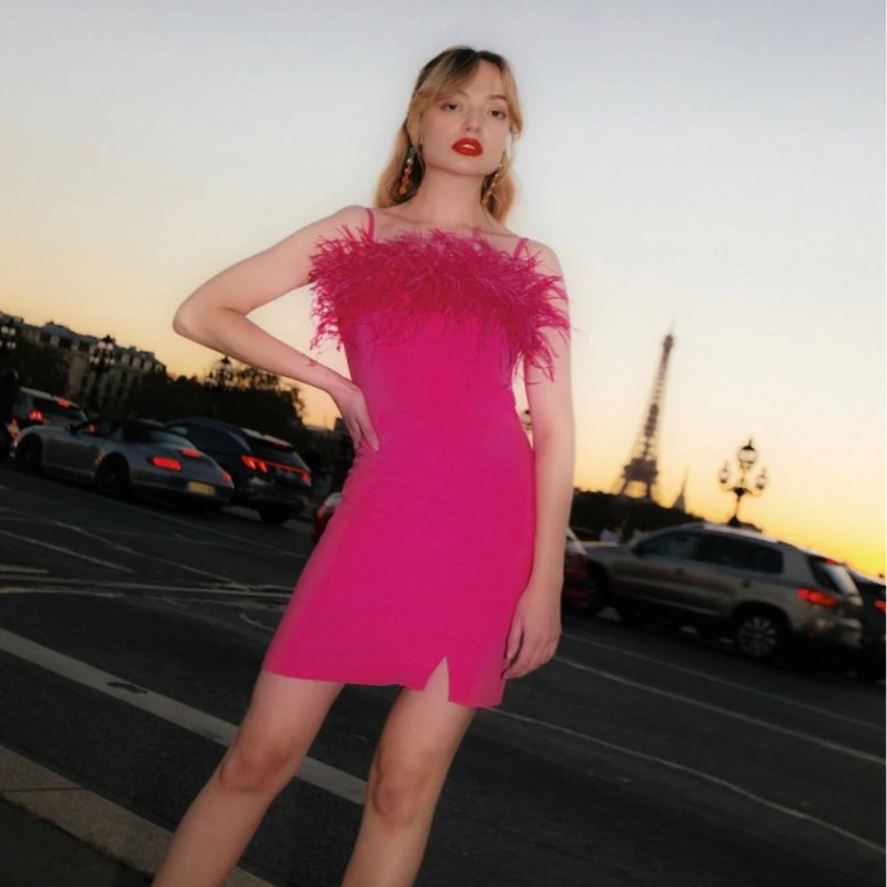 

High Quality Celebrity Pink Feather Cut Out Strapess Bodycon Cute Rayon Bandage Dress Elegant Club Party Dress Vestidos