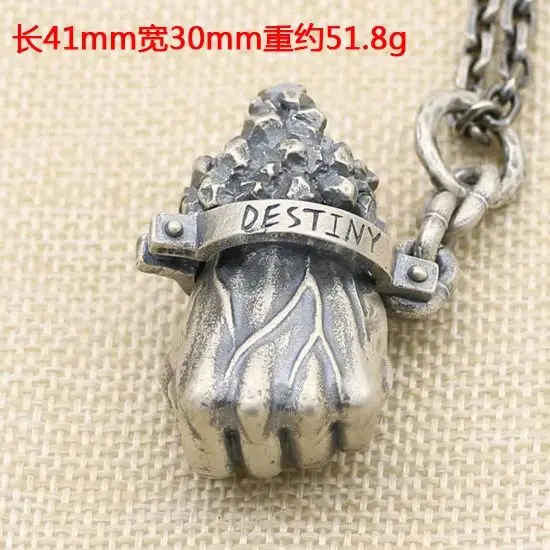 Кулон в виде кулака из серебра 925 пробы стиле рок