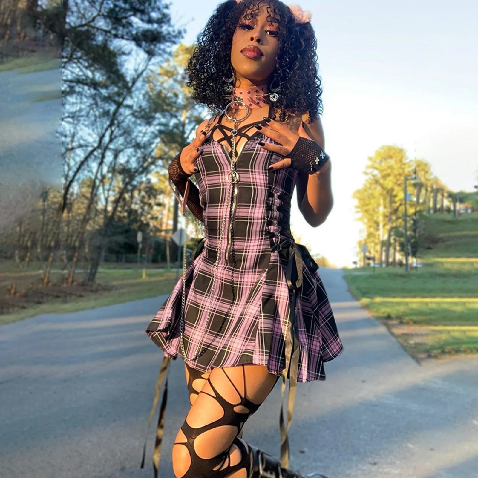 Женское платье бархатное в стиле панк сексуальное на шнуровке клетку с принтом