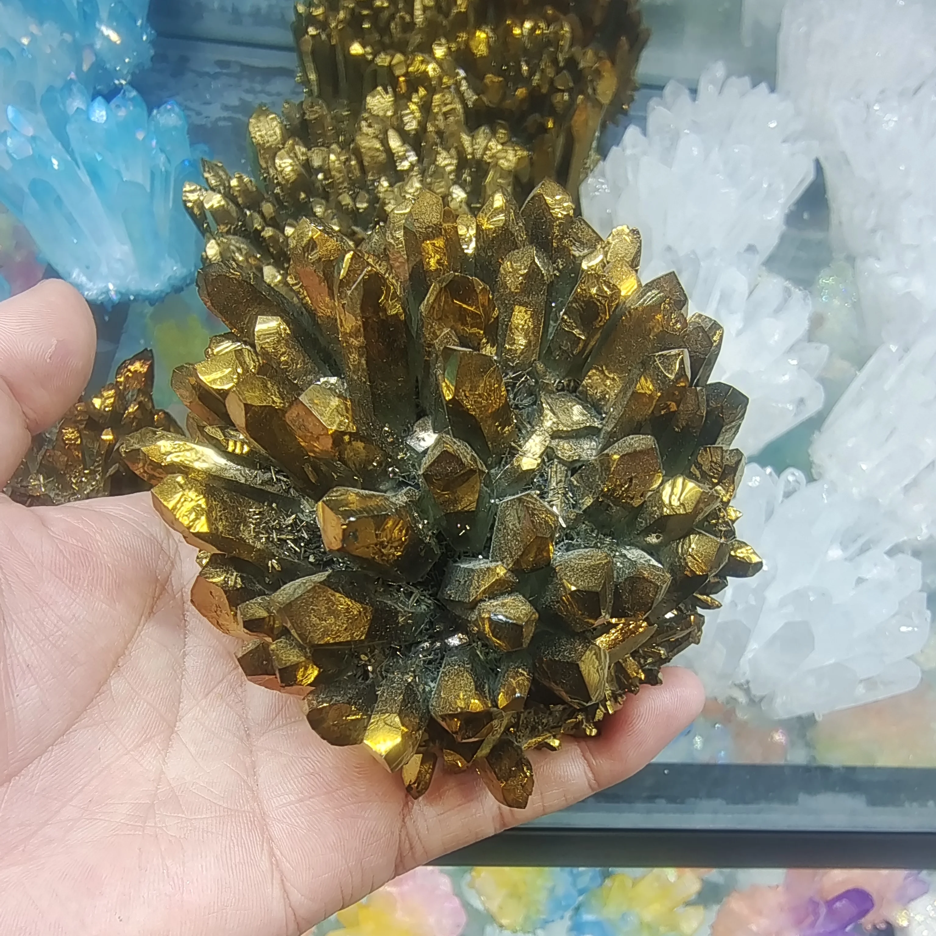 

Natural Crystal Cluster Stone Electroplated golden Crystal Gifts Ornament Art Crystal Cluster For Healing Decoration