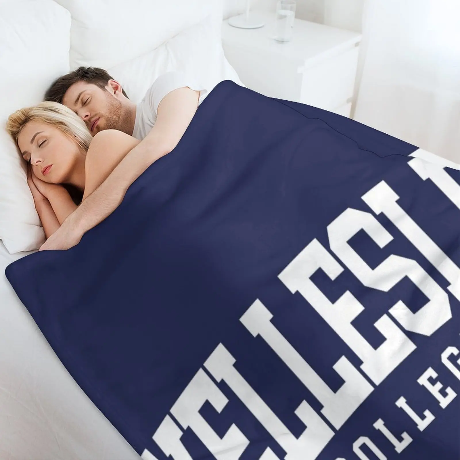 Wellesley - изогнутое одеяло со шрифтом колледжа рождественские украшения для дивана