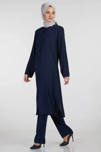 

IQRAH Lady Hajj Umrah Gown Navy Blue