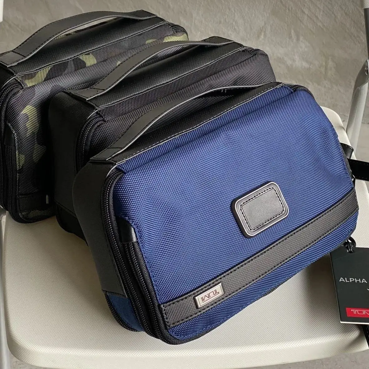 Tumi Multi-Functional Ballistic Nylon Handbag Men's Business Travel Clutch Wash Bag luxury brand bag