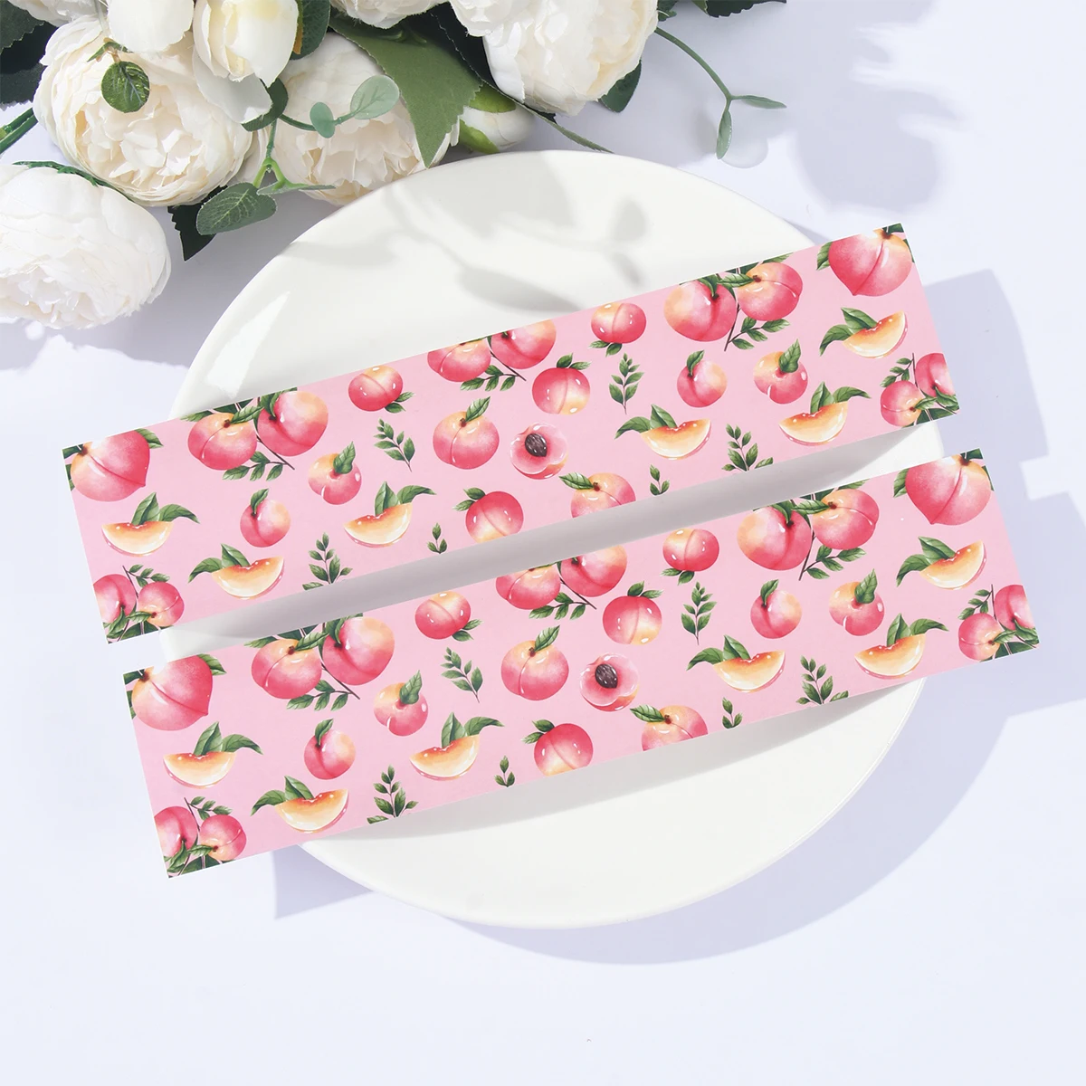 Наклейка на бутылку с водой в виде лимона персика