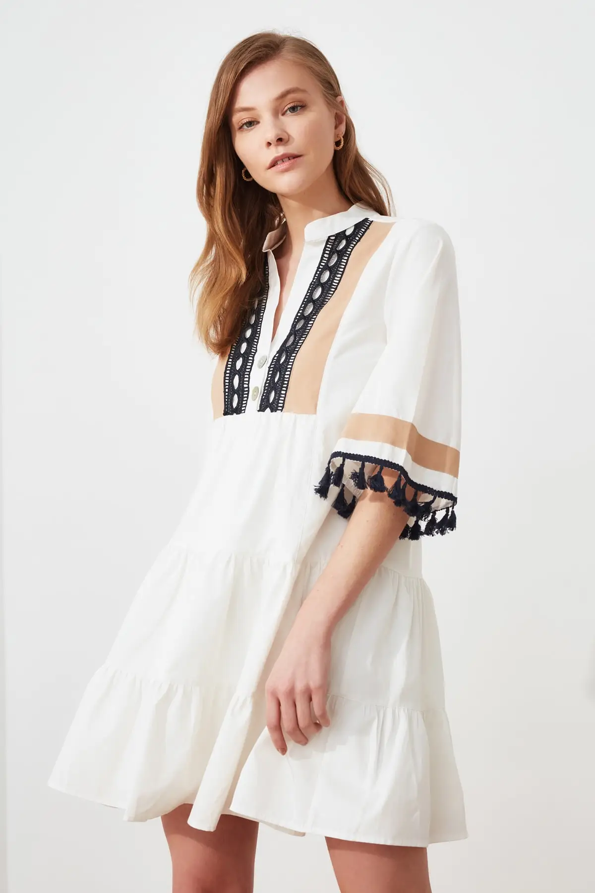 

White embroidery and tassel detailed dress twosss20el1691 Shift woven cotton short sleeve Casual solid color V neck Mini clothing