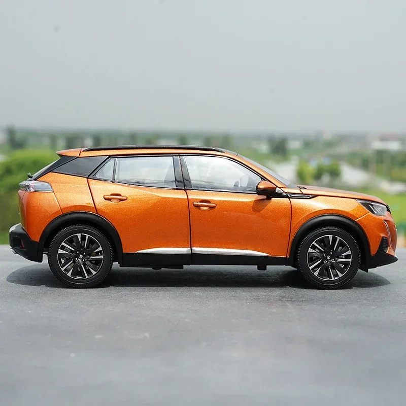 MINI AUTO Dongfeng 2008 металлический автомобиль 1:18