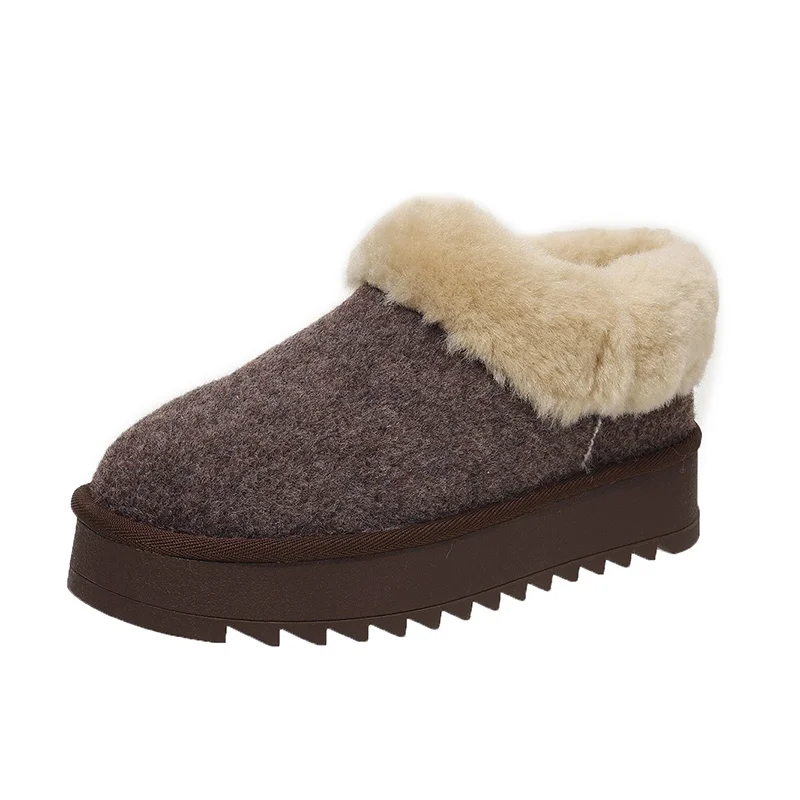 Женские замшевые зимние ботильоны на меху плоской подошве. Обувь платформе.