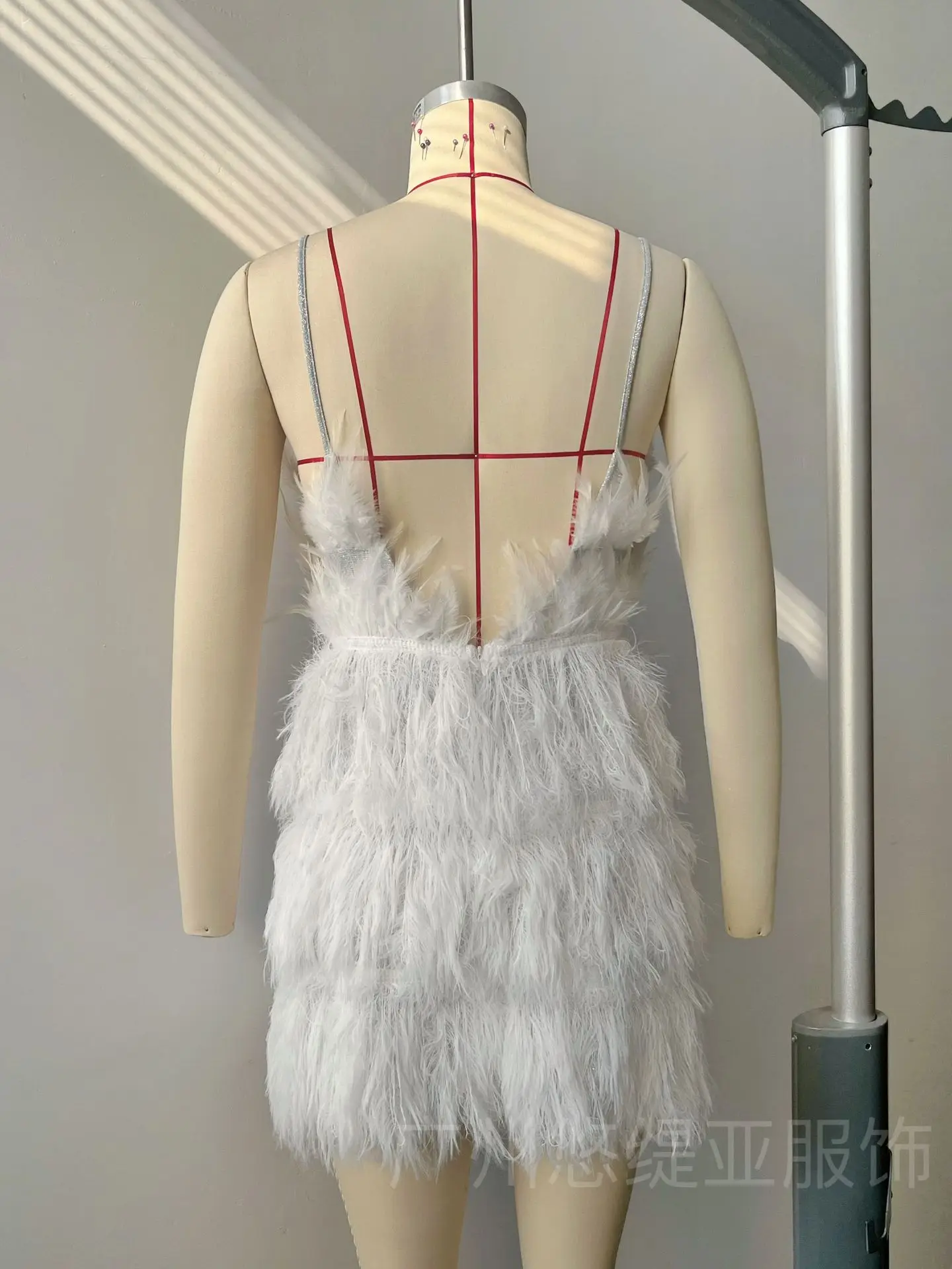 White Women Feather V-neck Midi Dress 2023 New Summer Sexy Spaghetti Backless Slim Dress Chic Female Prom Party Evening Vestidos