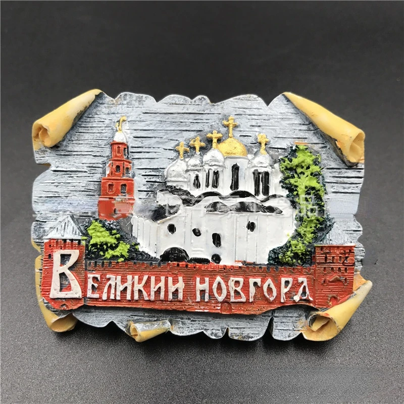 Магнитная кукла на холодильник из русской смолы Новгородская София Московский