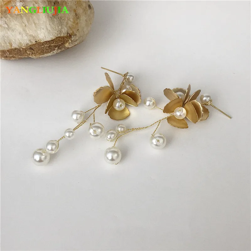 

Metal Petals Pearl Earrings Japanese South Korean Style Personality Fashion Long Tassel Earrings Ms Travel Wedding Accessories