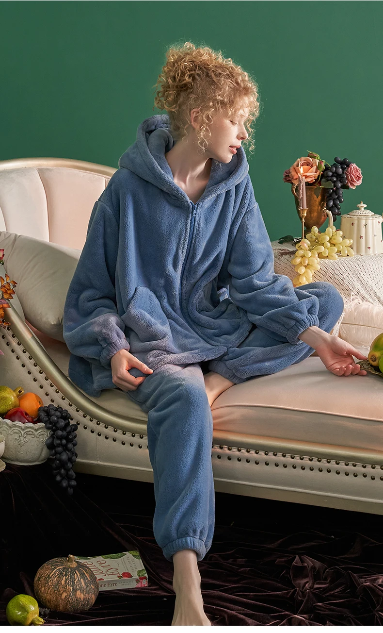 Рисунок 6 - Пижамы, зимняя бархатная Женская одежда для сна