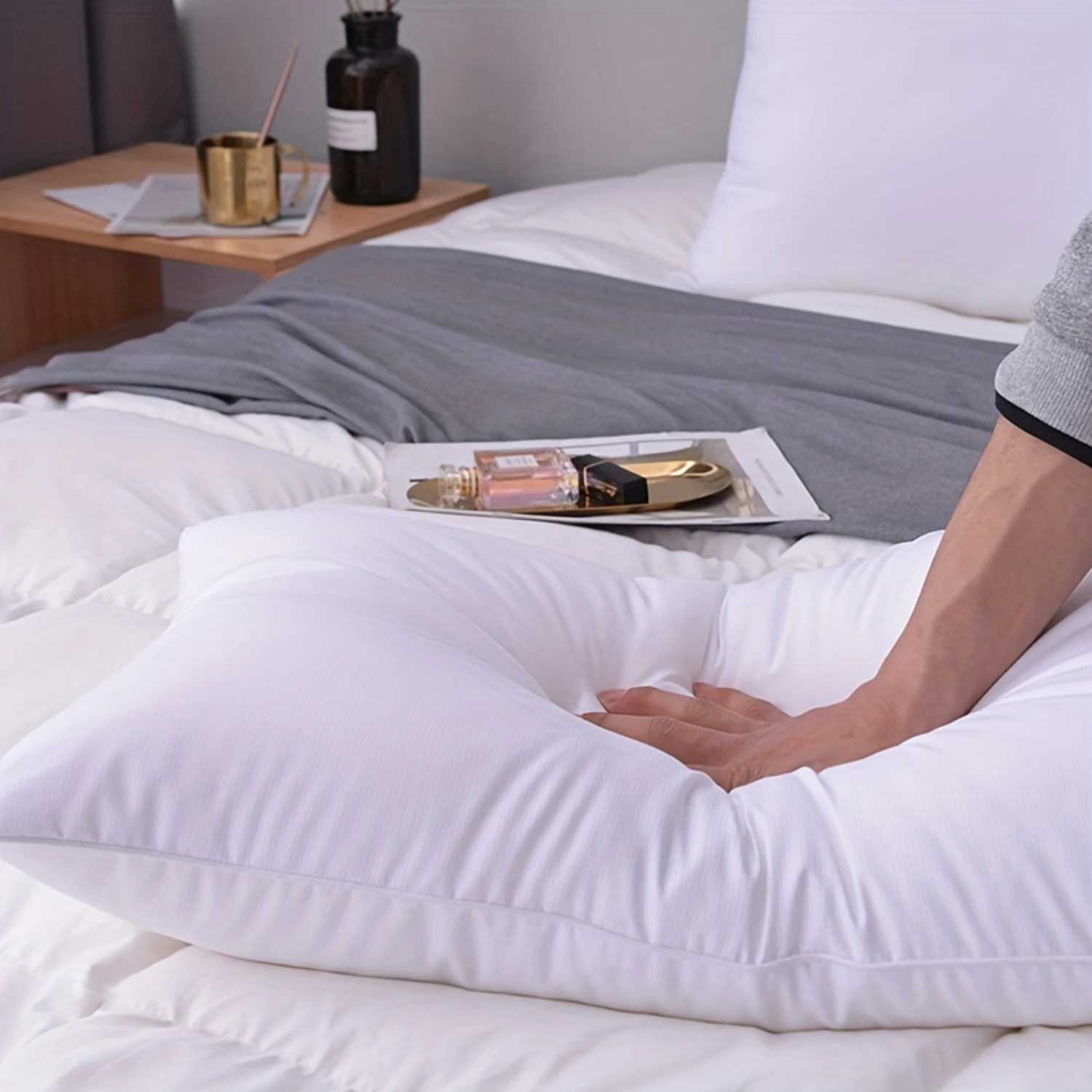 Leep Quality с этим плюшевой белой подушкой для гостиничной кровати мягким