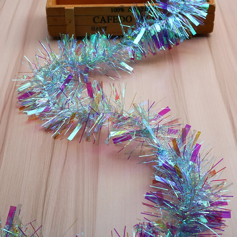 

Радужная фольгированная гирлянда из ротанга