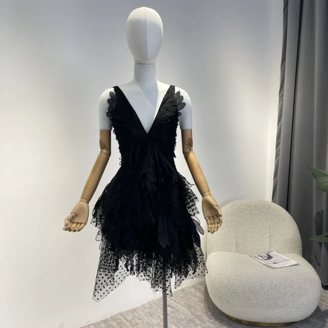 

Latest 2023 Spring Summer Top Quality Black White Embroidery Appliques Flocking Polka Dots Asymmetrical Mesh Hem Mini Dress Lady