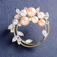 2022 new fashion freshwater pearl circle brooch elegant temperament round coat coat clothing creative corsage accessories