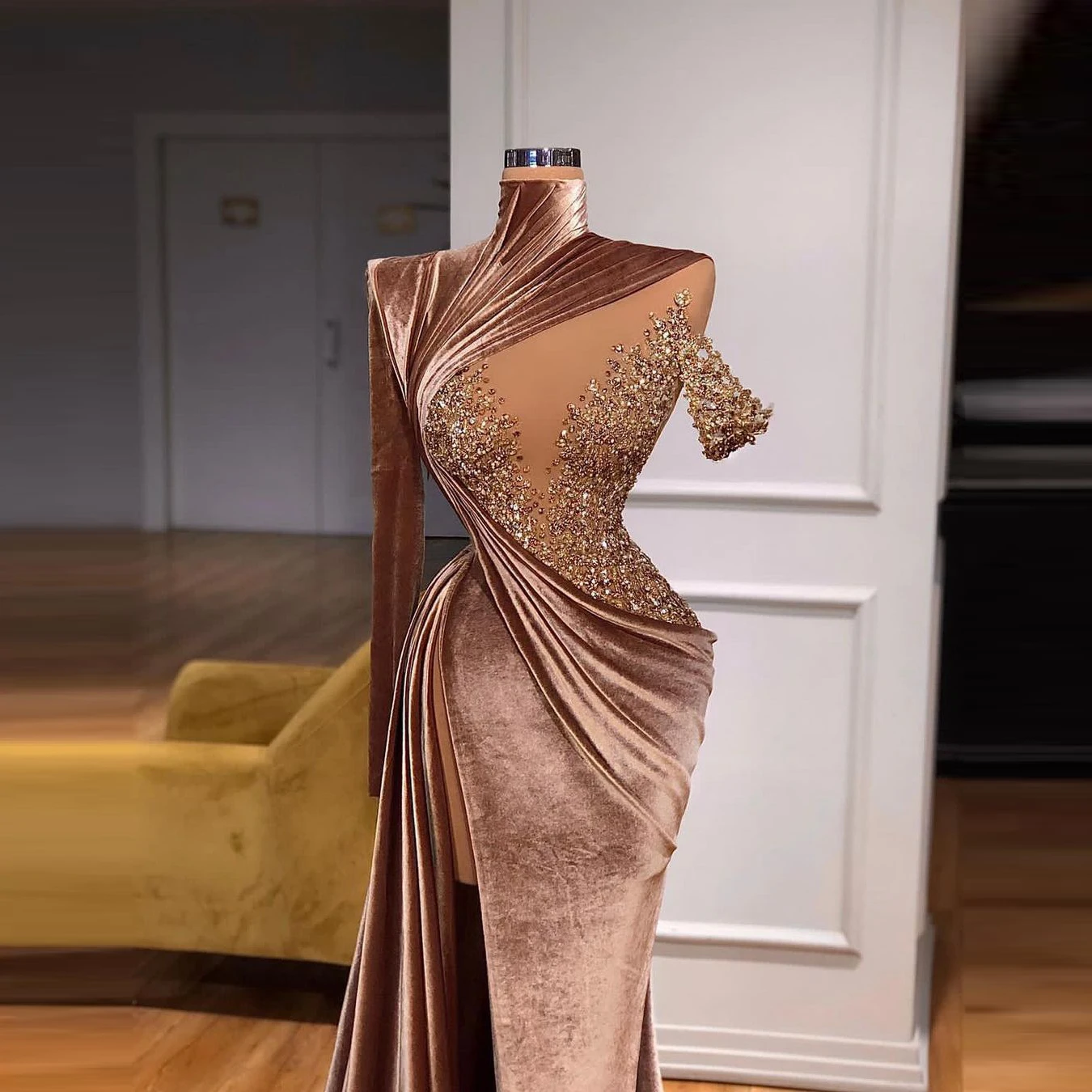 

New 2022 Elegant Velvet Mermaid Prom Dresses Long Sleeves Cap Sleeves Sequins Side Split Women Pageant Evening Dressing Gowns