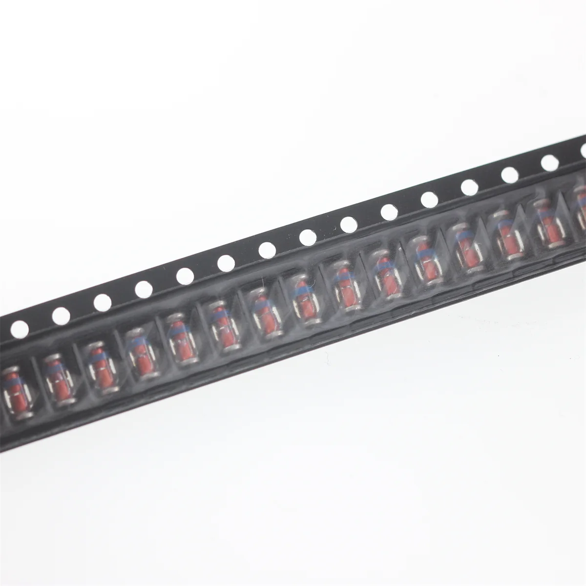 

100PCS 1W ZM4745A 1N4745 16V ZM4746A 1N4746 18V ZM4747A 1N4747 20V LL-41 SMD zenner diode